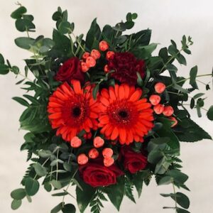 47 Kimppu matala, punainen, Gerbera