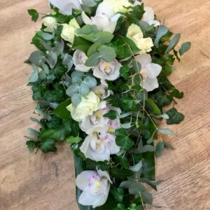 Surulaite 12 - Valkoinen Orkidea, Ruusu ja Eucalyptus